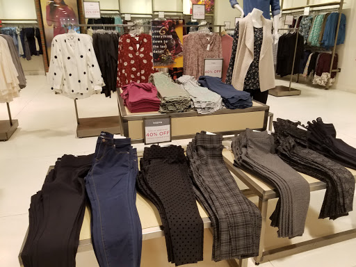 Shopping Mall «Columbia Gorge Outlets», reviews and photos, 450 NW 257th Way, Troutdale, OR 97060, USA