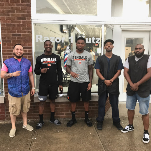 Barber Shop «Razor 1 Kutz Barbershop», reviews and photos, 7218 Montgomery Rd, Silverton, OH 45236, USA