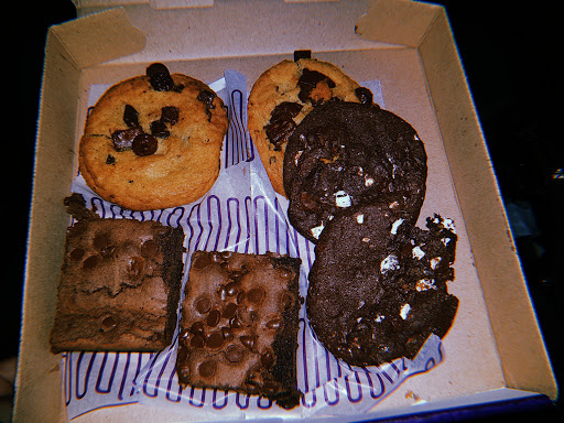 Insomnia Cookies