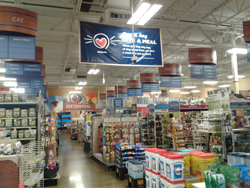 Pet Supply Store «PetSmart», reviews and photos, 104 Dettro Dr, Mattoon, IL 61938, USA