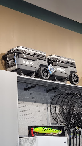 Shopping Mall «Cape Cod Mall», reviews and photos, 769 Iyannough Rd, Hyannis, MA 02601, USA