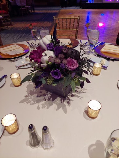 Gift Shop «Avenue Flower Shop», reviews and photos, 10632 S Cicero Ave, Oak Lawn, IL 60453, USA