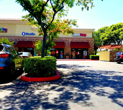 Video Game Store «GameStop», reviews and photos, 3935 Grand Ave, Chino, CA 91710, USA
