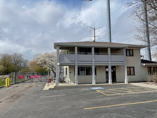 Self-Storage Facility «Simply Self Storage - Highland Park/Lake Forest», reviews and photos, 1505 Old Deerfield Rd, Highland Park, IL 60035, USA