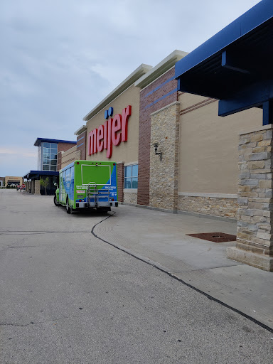 Grocery Store «Meijer», reviews and photos, 171 W Town Square Way, Oak Creek, WI 53154, USA