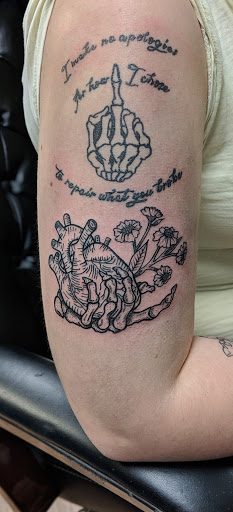 Tattoo Shop «Alternative Tattoo», reviews and photos, 613 Hilltop Rd, Curtis Bay, MD 21226, USA