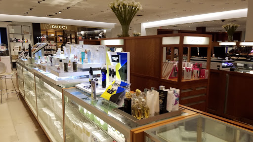 Department Store «Saks Fifth Avenue», reviews and photos, 26100 Cedar Rd, Beachwood, OH 44122, USA