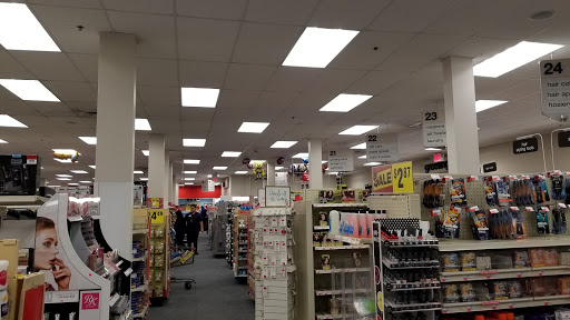 Drug Store «CVS», reviews and photos, 31-01 Ditmars Blvd, Astoria, NY 11105, USA