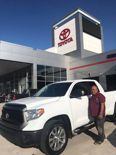 Toyota Dealer «Toyota of Dallas», reviews and photos, 2610 Forest Ln, Dallas, TX 75234, USA