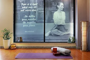 Zenith Yoga image