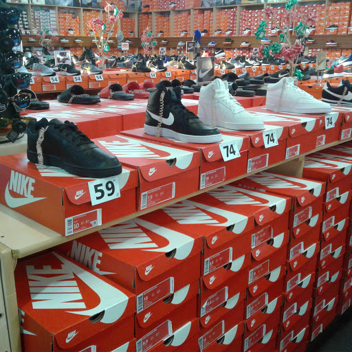 Shoe Store «Shoe City», reviews and photos, 1326 S Beach Blvd A, La Habra, CA 90631, USA