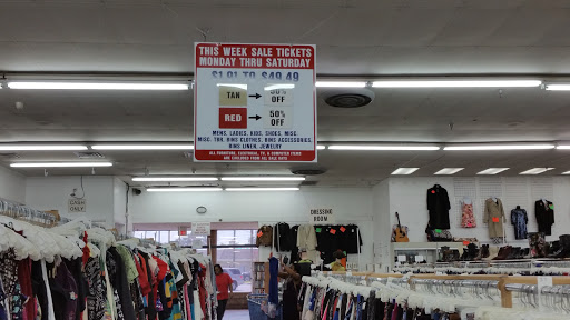 Thrift Store «Community Thrift Store», reviews and photos, 6015 Edgewater Dr, Orlando, FL 32810, USA