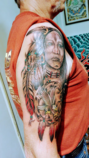 Tattoo Shop «Aces & Eights Tattoo Shop», reviews and photos, 6846 Park Blvd N, Pinellas Park, FL 33781, USA