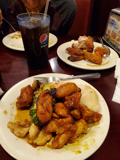 Shopping Mall «Prospect Plaza Shopping Center», reviews and photos, 18-54 Kane St, West Hartford, CT 06101, USA