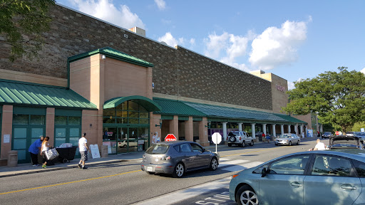 Grocery Store «Giant Food Stores», reviews and photos, 50 Wynnewood Rd, Wynnewood, PA 19096, USA
