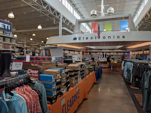 Marine Supply Store «West Marine», reviews and photos, 2401 S Andrews Ave, Fort Lauderdale, FL 33316, USA