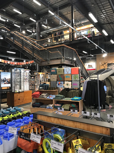 Camping Store «REI», reviews and photos, 6220 Topanga Canyon Blvd, Woodland Hills, CA 91367, USA