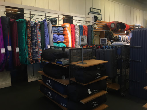 Clothing Store «L.L. Bean», reviews and photos, 1000 Ross Park Mall Dr, Pittsburgh, PA 15237, USA