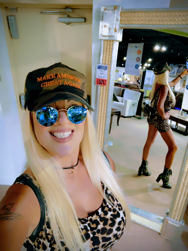 Furniture Store «Evans Furniture Galleries», reviews and photos, 734 W Onstott Rd, Yuba City, CA 95991, USA