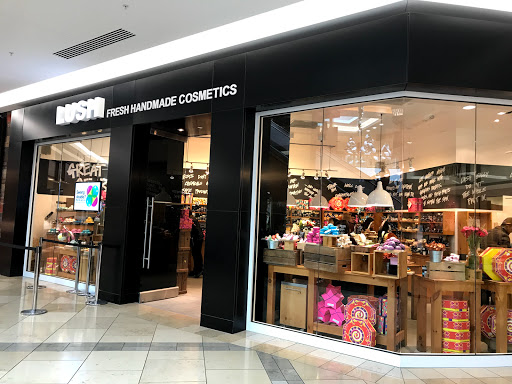LUSH, 6121 West Pkwy, Plano, TX 75093, USA, 