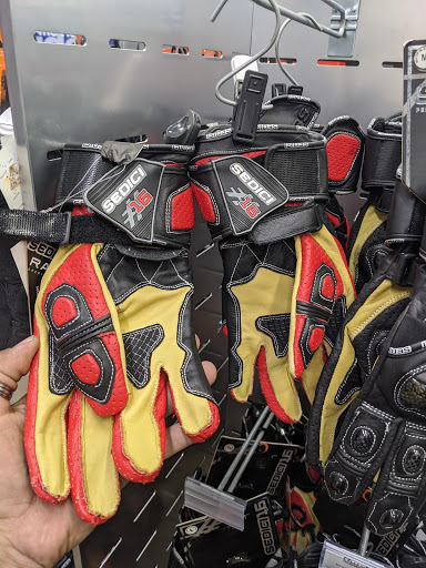 Motorcycle Parts Store «Cycle Gear», reviews and photos, 9128 Marshall Dr, Lenexa, KS 66215, USA