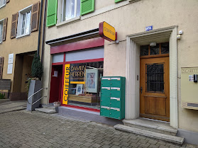 Coiffeur zem goldige Schärli