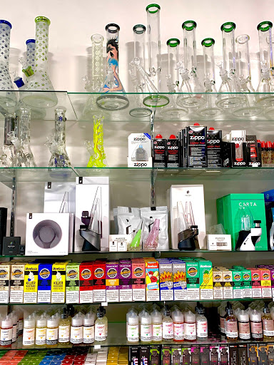 Tobacco Shop «Treehouse Smoke Shop», reviews and photos, 1321 N Federal Hwy, Hollywood, FL 33020, USA