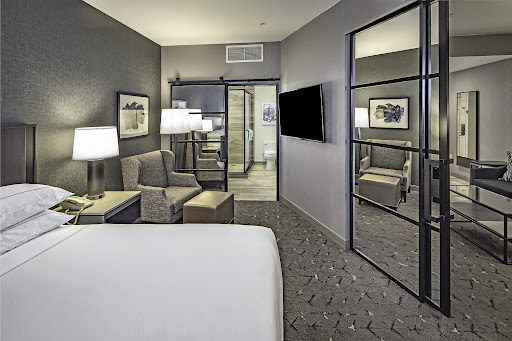 Hotel «DoubleTree by Hilton Modesto», reviews and photos, 1150 9th St, Modesto, CA 95354, USA