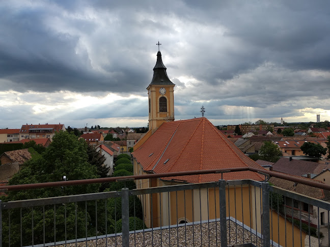 Nyitvatartás: Szt. János Hotel