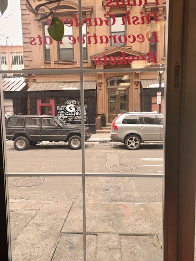 Florist «Blossom Shop», reviews and photos, 138 Orange St, New Haven, CT 06510, USA