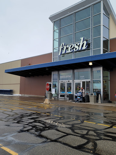 Grocery Store «Meijer», reviews and photos, 3320 W Shore Dr, Holland, MI 49424, USA