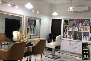 Shinglow By Ayesha Qadeer Salon | Best Hair and Beauty Salon in Lahore image