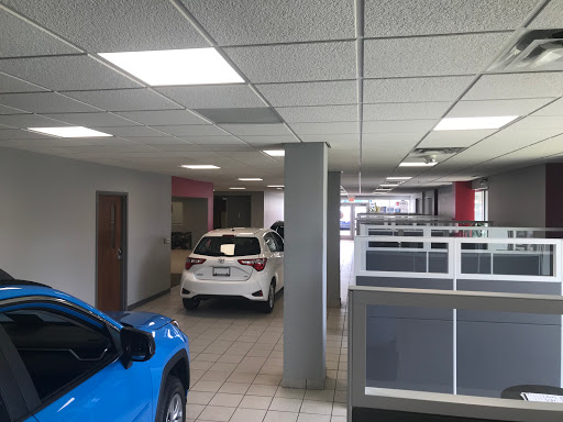 Car Dealer «LaFontaine Toyota», reviews and photos, 2027 S Telegraph Rd, Dearborn, MI 48124, USA