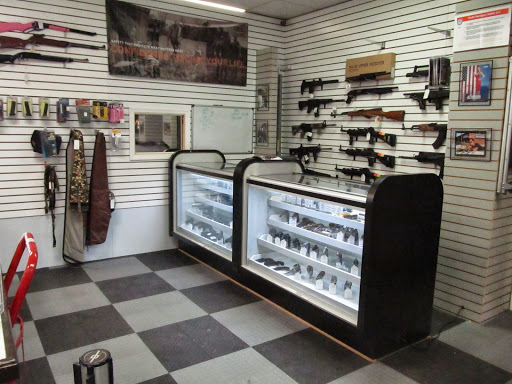 Gun Shop «V I P Pawn & Gun», reviews and photos, 2201 S Combee Rd, Lakeland, FL 33801, USA