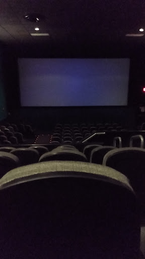 Movie Theater «Regal Cinemas Middleburg Town Square 16», reviews and photos, 18348 Bagley Rd, Middleburg Heights, OH 44130, USA