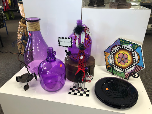 Thrift Store «Assistance League of Greater Placer - Thrift Shop», reviews and photos, 1263 Grass Valley Hwy, Auburn, CA 95603, USA