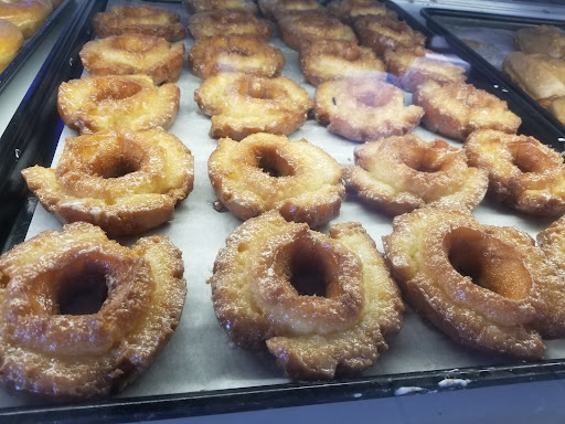 Dessert Shop «Tonallis Donuts & Cream», reviews and photos, 2805 NE Alberta St, Portland, OR 97211, USA