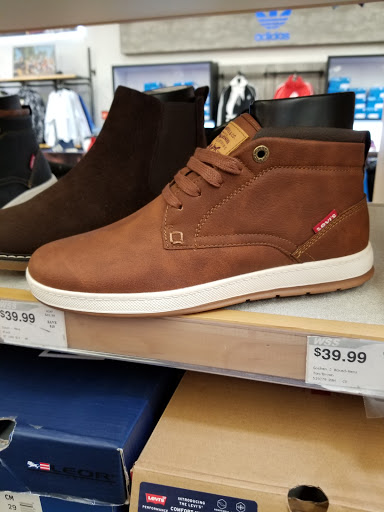Shoe Store «WSS», reviews and photos, 460 San Fernando Mission Blvd, San Fernando, CA 91340, USA