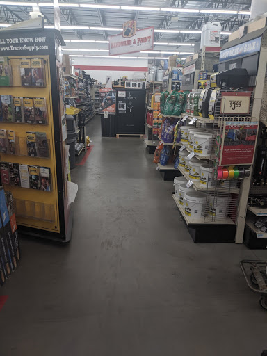 Home Improvement Store «Tractor Supply Co.», reviews and photos, 716 Mohawk St, Herkimer, NY 13350, USA