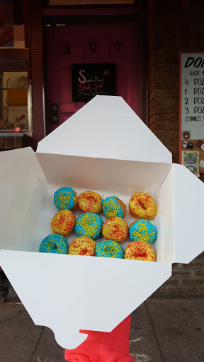 Donut Shop «Downtown Donuts», reviews and photos, 307 W 3rd St, Santa Ana, CA 92701, USA