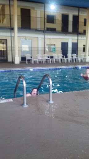 Hotel «Quality Inn & Suites West Waterpark», reviews and photos, 317 N Cedar Bluff Rd, Knoxville, TN 37923, USA