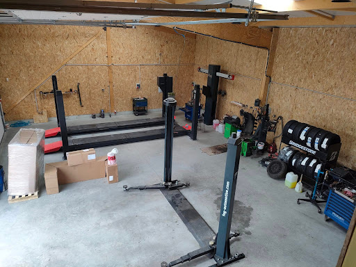 Photo 1 - Jspv Garage