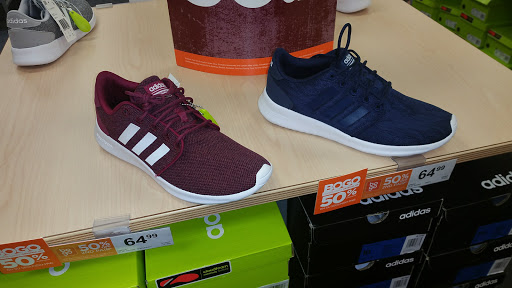 Shoe Store «Rack Room Shoes», reviews and photos, 2809 Battleground Ave, Greensboro, NC 27455, USA