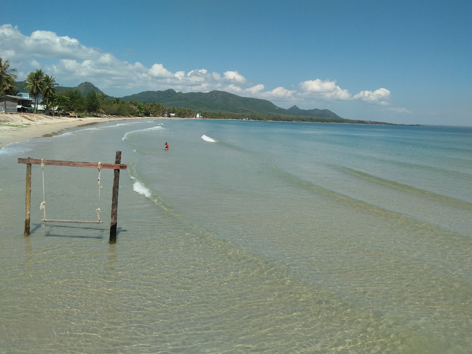 Foto de Saphli Beach e o assentamento