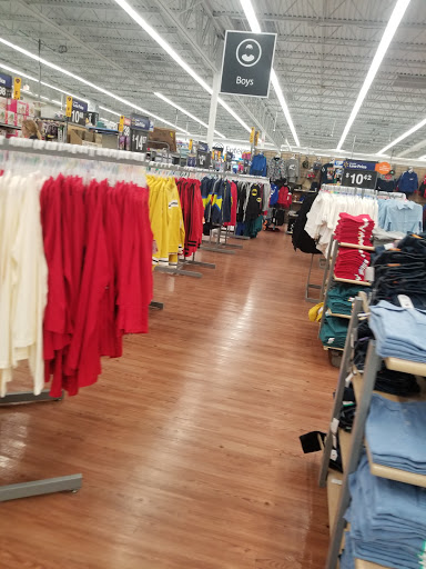 Department Store «Walmart Supercenter», reviews and photos, 2801 Commerce Dr, Coralville, IA 52241, USA