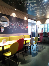 Atmosphère du Restaurant de hamburgers McDonald's à Halluin - n°8