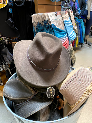 Camping Store «REI», reviews and photos, 12218 E Foothill Blvd, Rancho Cucamonga, CA 91739, USA