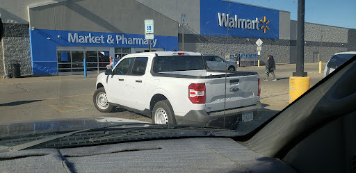 Department Store «Walmart Supercenter», reviews and photos, 415 Industrial Ave, Grinnell, IA 50112, USA