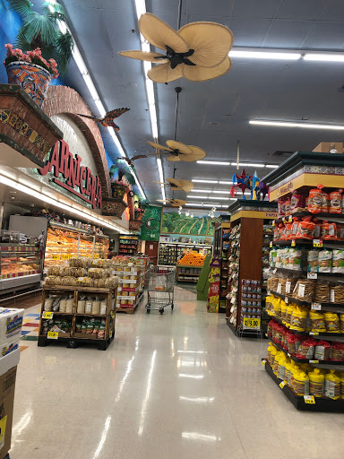 Supermarket «Vallarta Supermarkets», reviews and photos, 757 S Workman St, San Fernando, CA 91340, USA