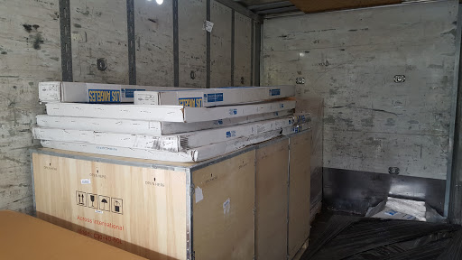 Shipping and Mailing Service «FedEx Ship Center», reviews and photos, 6505 SW Rosewood St, Lake Oswego, OR 97035, USA